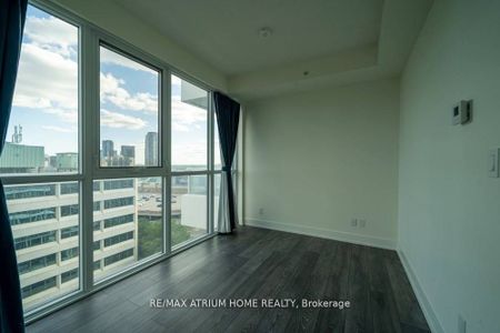For Lease - 180 Fairview Mall Drive Unit# 1012, Toronto, Ontario - Photo 4