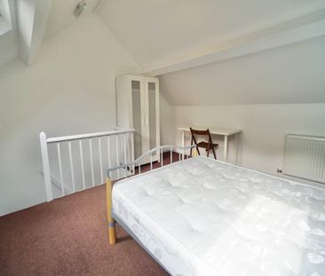 87 Caernarfon Road - Photo 4