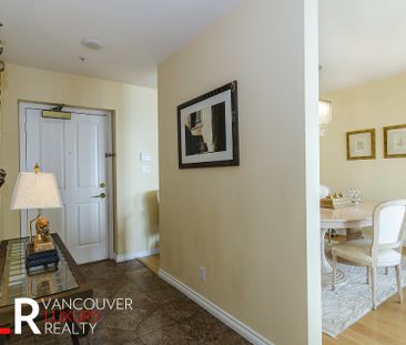 Condo in West Vancouver, BC - Photo 6