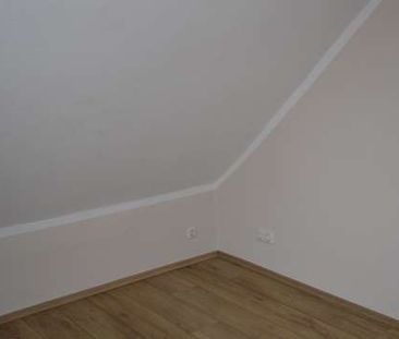 ZU VERMIETEN: Teilmöblierte schöne 2-Zimmer-Singlewohnung - Hochheim - Photo 1