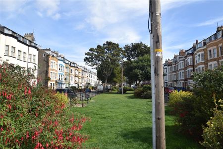 1 bed apartment to rent in Trafalgar Square, Scarborough, YO12 - Photo 3