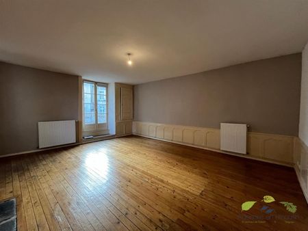 Location Appartement 3 pièces 80m² ST LEONARD DE NOBLAT 87400 - Photo 2