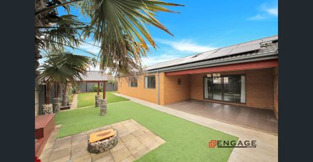 4 Bedroom family home with all the amenities close by! - Photo 3