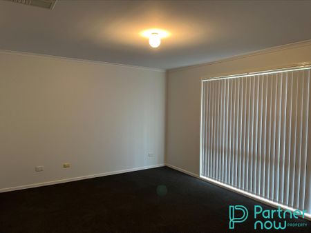 7 Craigends Place, TAMWORTH NSW 2340 - Photo 3