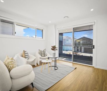 Modern Living and Timeless Elegance - Photo 2