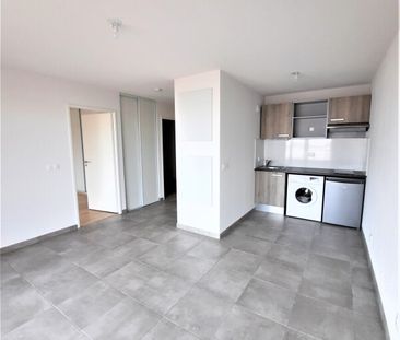 Location Appartement 2 pièces 42m² BASSENS 33530 - Photo 2