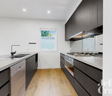 1/2 Donald Avenue, Essendon - Photo 2