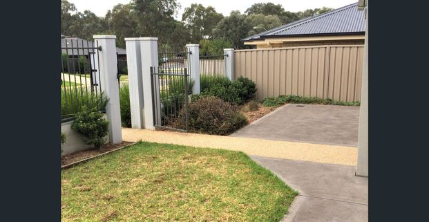 Thurgoona 3 Bedrooms and 2 bathrooms - Photo 1