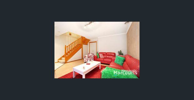 Cosy and quiet townhouse living - Photo 1