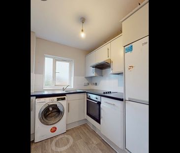 Room in a Shared Flat, Cotton Avenue, W3 - Photo 3