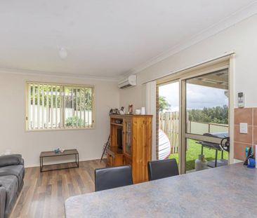 FAMILY HOME IN SOUGHT AFTER LOCATION! - Photo 5