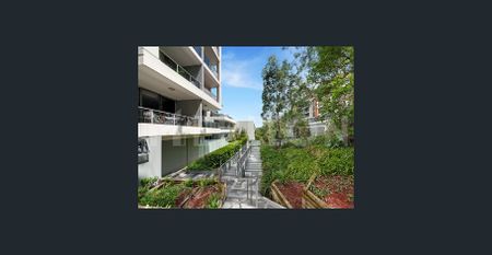 GENEROUS 3 BEDROOM APARTMENT WITH 2 PARKING AND STORAGE - Photo 2