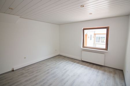 Familienhaus, 5 ZKB, ca. 200m2 WF/NF, EBK, Wintergarten, Garten, Carport, uvm. - Foto 3