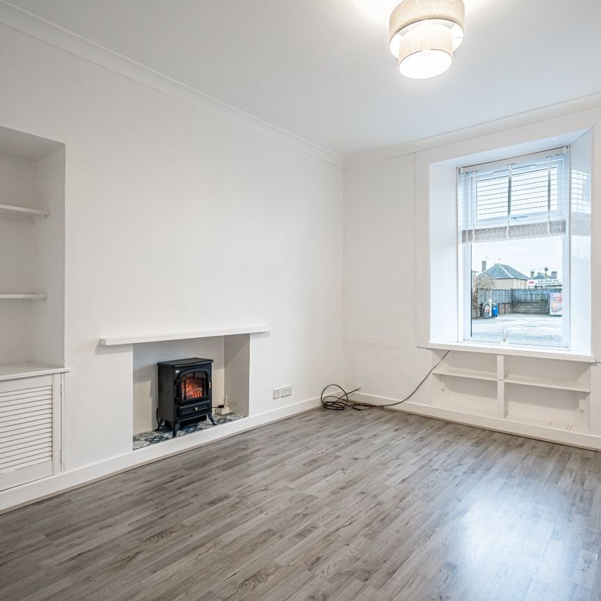 Main Street West - Photo 1