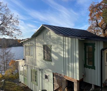 Litet hus på sjötomt för den lilla familjen - Foto 1