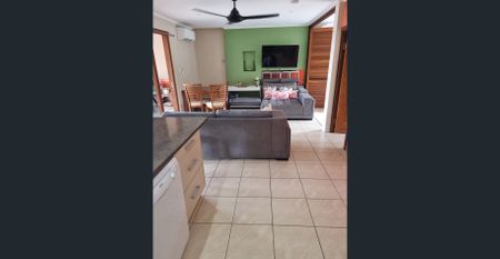 Fully Furnished unit accross from the Beach - Photo 3