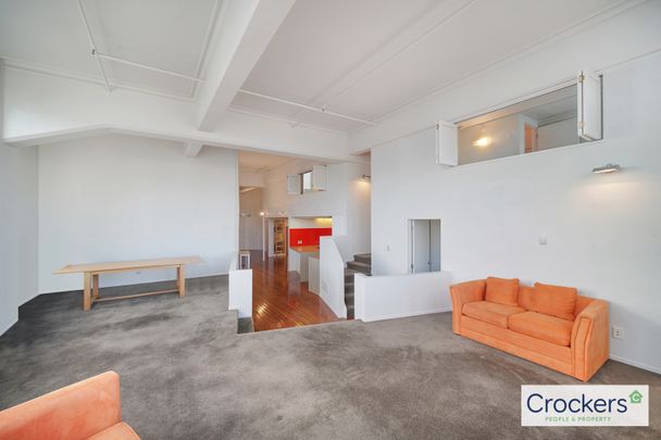 Carpark included - 3 large bedrooms + 1 Single bedroom or home office + 2 bathrooms on K Road - Photo 1