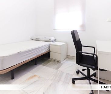 Calle Carlos Brujes, Sevilla, Andalusia 41013 - Photo 3