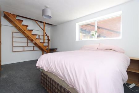 3 bedroom detached house to rent - Photo 4