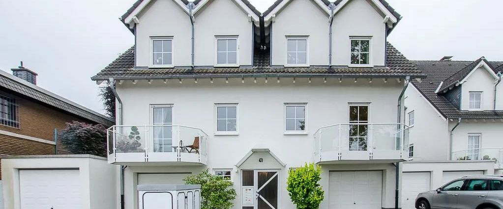 Ruhig gelegene Wohnung mit Garten und Garage - Foto 1
