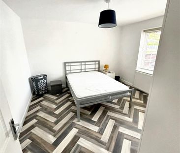 1 Bedroom House / Flat Share to let - Photo 2