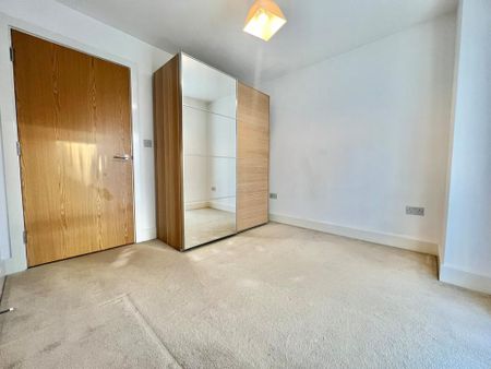 2 bedroom flat to rent - Photo 3