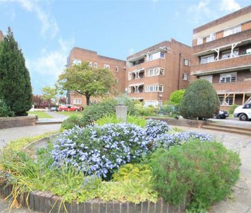 Dorchester Court, Herne Hill., London SE24 - Photo 1