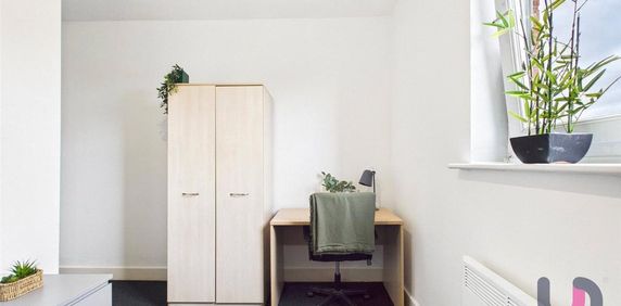 Flat to rent - Photo 2