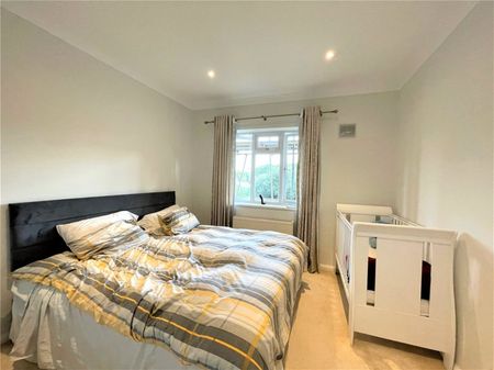 Charlton Road, Shepperton, Surrey,TW17 - Photo 5