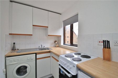 Studio to rent - Photo 3