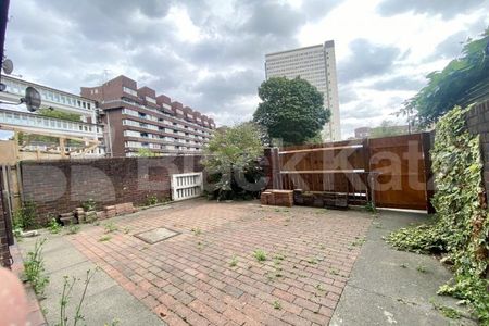 Duplex apartment in Mid-Century development - Photo 5