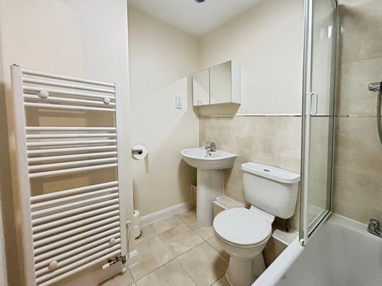 2 bedroom flat to rent - Photo 1