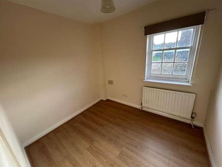 Ordnance Street, Chatham, ME4 - Photo 2