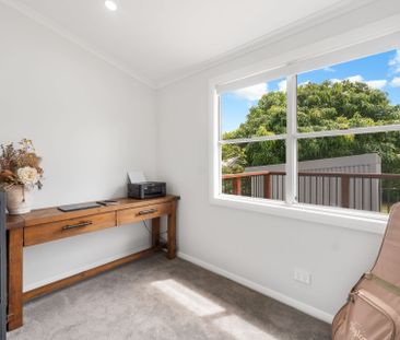 Renovated family home in flood free location - Photo 4