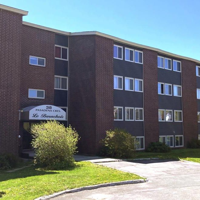 38 Pasadena Crescent - Photo 1