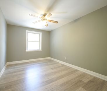 For Lease - 11 Mississauga Road Unit# Upper, Mississauga, Ontario - Photo 1