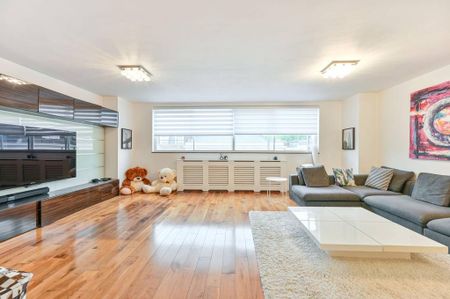 4 bedroom flat to rent - Photo 3