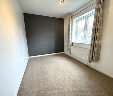 2 bedroom coach house to rent - Photo 3
