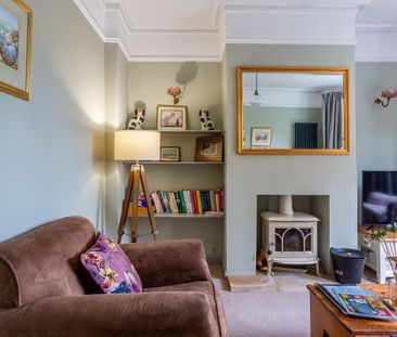 2 bedroom terraced house to rent - Photo 4