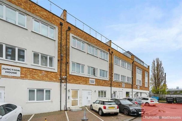 Mount Pleasant, Wembley, HA0 - Photo 1