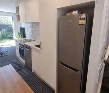 Modern 2 bedroom Townhouse! - Photo 5