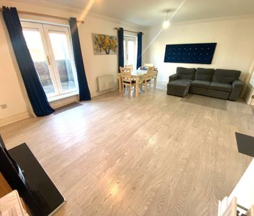 Mount Garrett Park, Tyrrelstown, Dublin 15 ** 6 MONTH LEASE ONLY ** - Photo 2