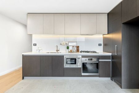 Beautiful 1 Bedroom Apartment - Walk to Metro, Shops & Cafes! - Photo 4