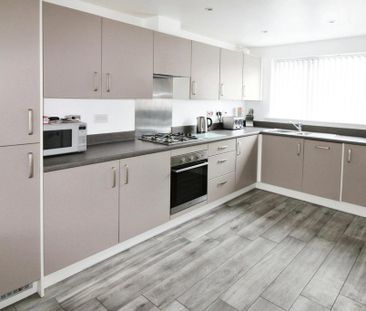 2 bedroom end of terrace house to rent - Photo 4