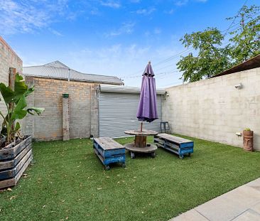 31 South Crescent, Northcote. - Photo 5