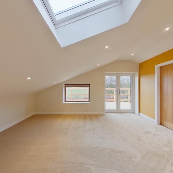 3 bedroom flat to rent - Photo 1