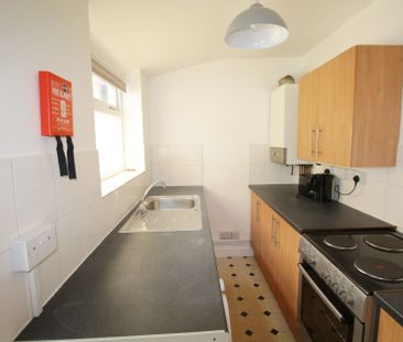 77 Canwick Road, Lincoln, Lincolnshire, LN5 8HE, United Kingdom - Photo 5