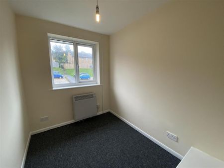 2 bedroom mews to rent - Photo 3