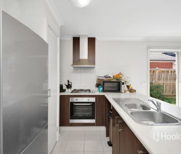 25 Portman Avenue, Harkness VIC, Belconnen - Photo 3