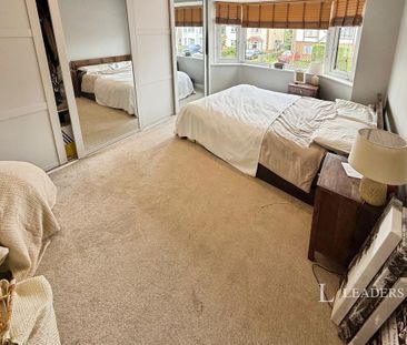 3 bedroom semi-detached house to rent - Photo 6